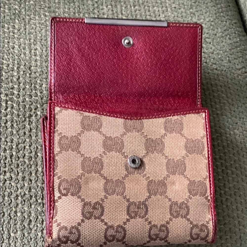 Gucci Compact Wallet - Picture 2 of 11